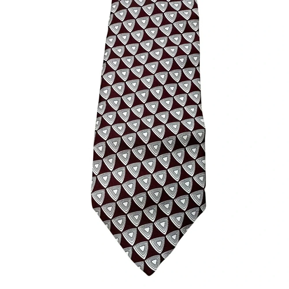 Robert Talbott Mens Silk Tie Burgundy White Geometric Triangle Pattern USA Made
